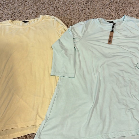 Coco + Carmen 3/4 Length Tops - Picture 2 of 9